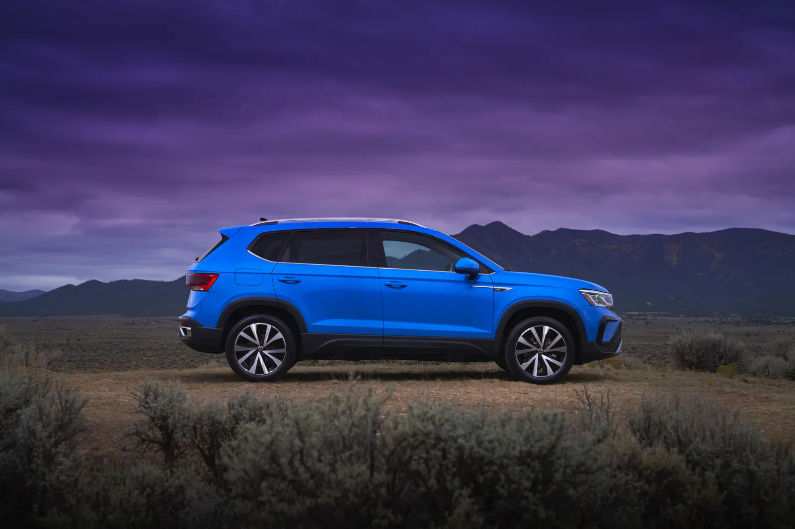 Volkswagen Taos, вид сбоку